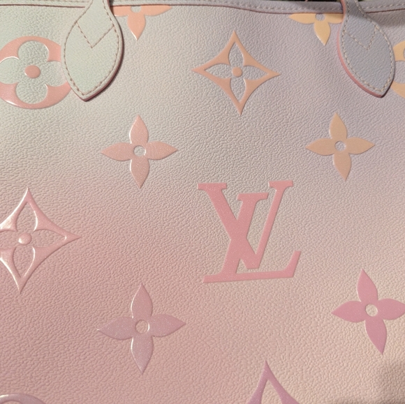 SOLD Louis Vuitton Giant Monogram Neverfull MM Sunrise Pastel Spring in the City - Picture 11 of 16